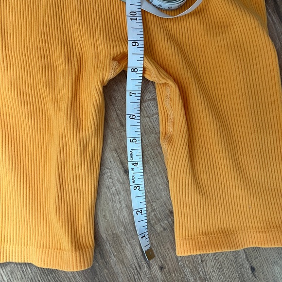 Orange biker shorts - Picture 3 of 3